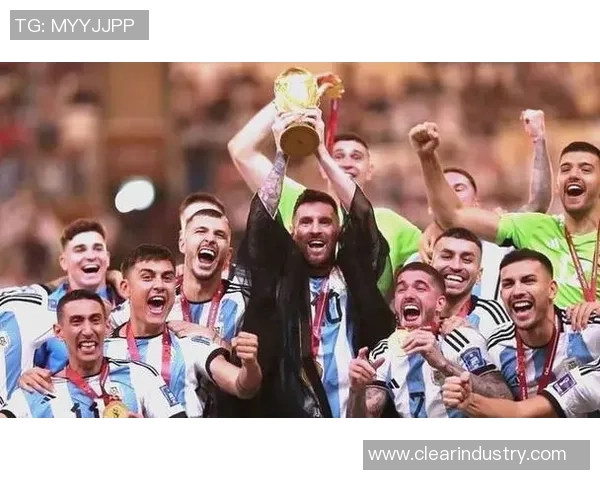 洛伦佐力挺梅西世界最佳:绿茵场上的传奇传承与足球信仰的共鸣 洛伦佐力挺梅西世界最佳:绿茵场上的传奇传承与足球信仰的共鸣