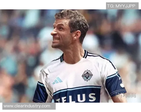 穆勒与温哥华白浪:一份爱与承诺的续约,点燃加国足球新篇章 穆勒与温哥华白浪:一份爱与承诺的续约,点燃加国足球新篇章