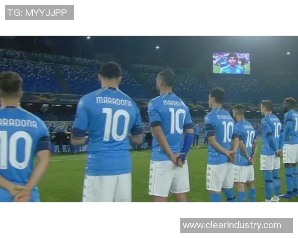 球王遗风：马拉多纳1984国王杯球衣拍出15万欧元，一段传奇的尘封记忆