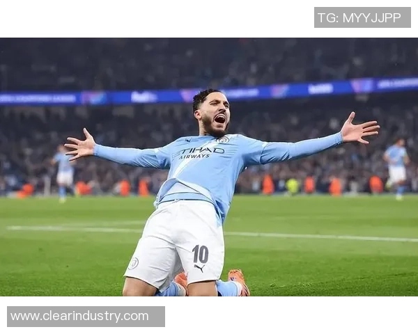 错失维尔茨竟成“塞翁失马”?谢尔基空降伊蒂哈德,揭秘曼城中场的新王当立 错失维尔茨竟成“塞翁失马”?谢尔基空降伊蒂哈德,揭秘曼城中场的新王当立